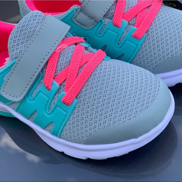 Girls Athletics Lightweight Shoe Kids Sneakers New - Picture 3 of 8